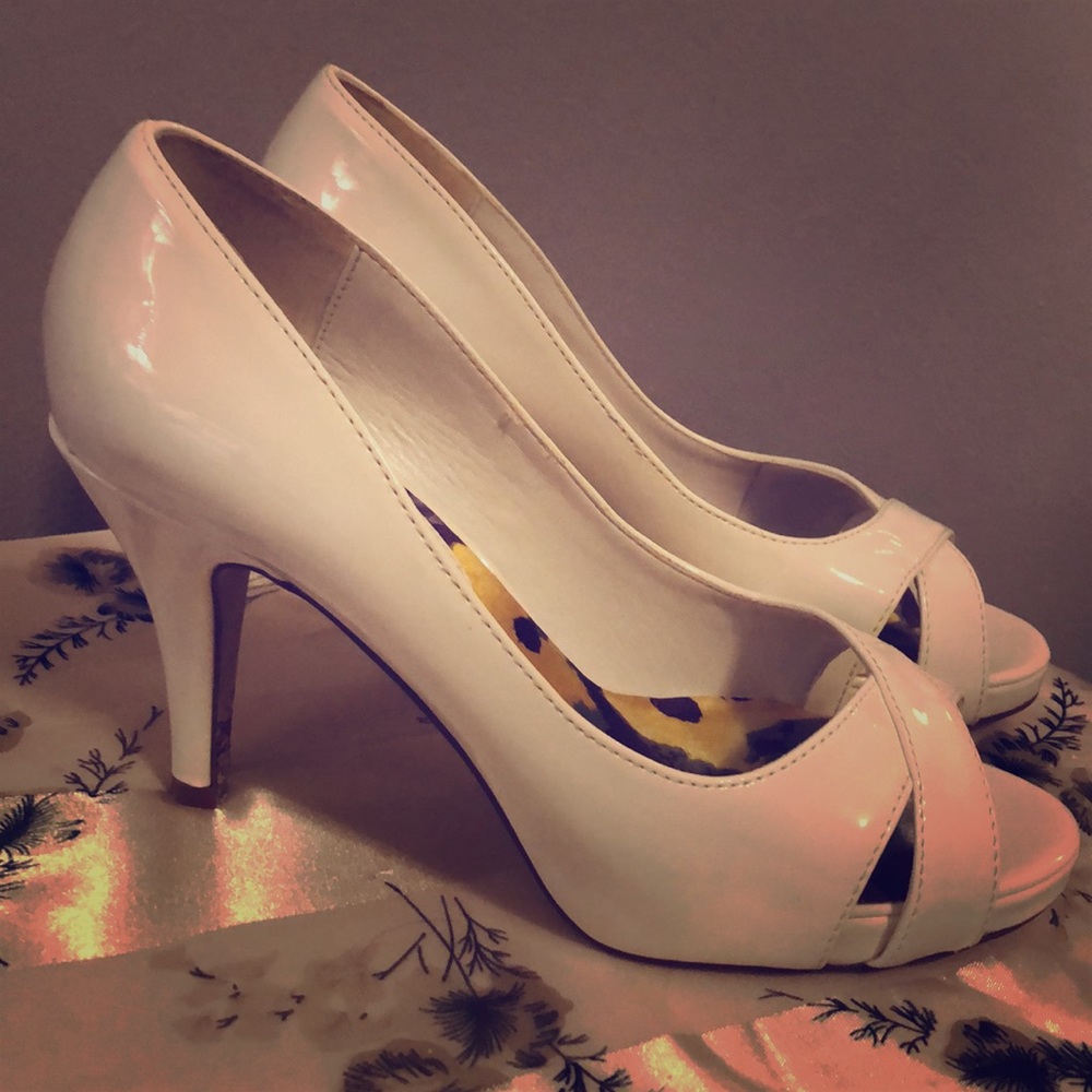 Madden girl peep toe pumps 7